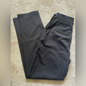 NWOT lululemon daydrift tapered trouser. Size XS in tall 30” inseam